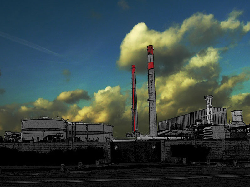 La centrale thermique de Vitry s/Seine. Cette image fait partie d'une série pour laquelle j'ai essayé de me rapprocher du graphisme de certaines bandes-dessinées N&B.